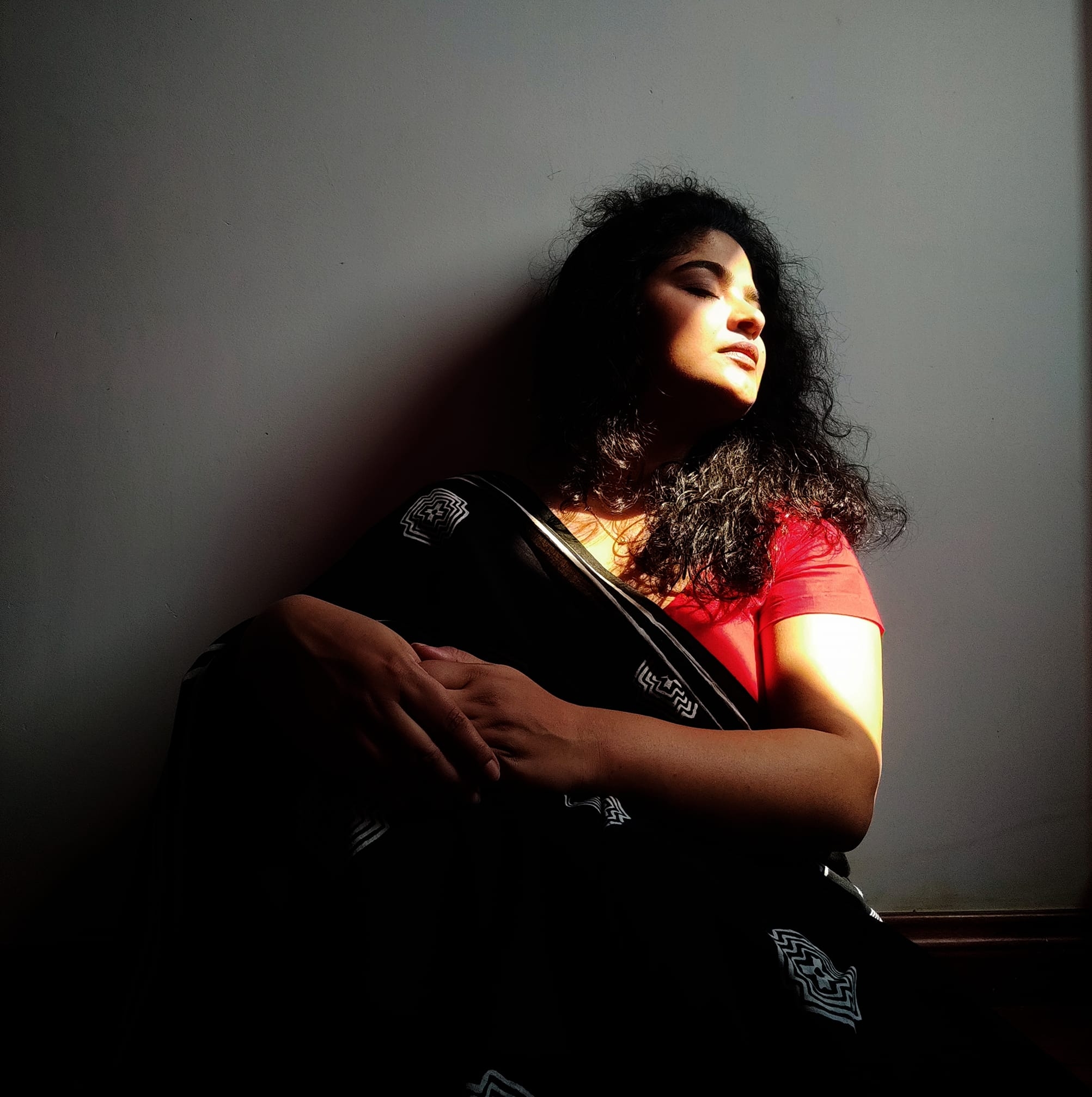 Kalkee Krushna sharing a story on stage